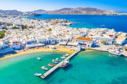 Montée en puissance de l’immobilier dans les Cyclades - AdobeStock_301810937