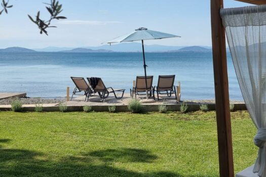 Villa unique et authentique avec sa plage totalement privée en Grèce