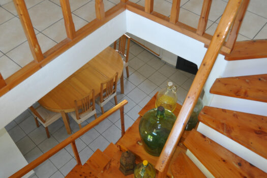 Maison atypique sur Ikaria, comportant quatre appartements indépendants