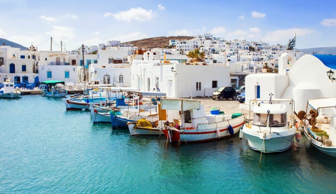 La jolie maison de Stéphane Bern sur l’île de paros en Grèce