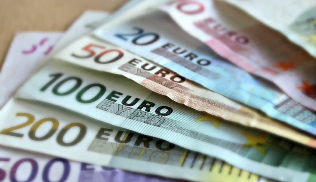 Plus de paiements en espèces pour les biens immobiliers en Grèce